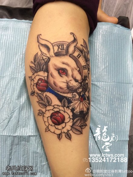 小腿兔子罗马数字纹身图案