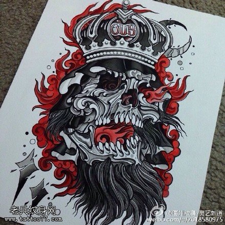 手稿大骷髅皇冠纹身图案