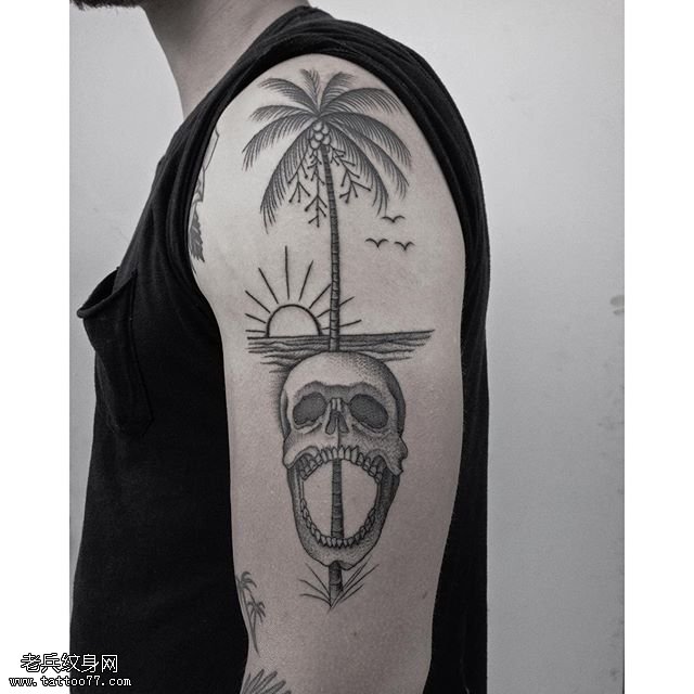 肩部椰树骷髅纹身图案