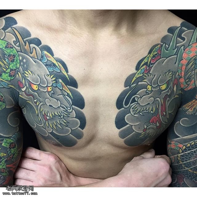 传统半甲图腾纹身图案