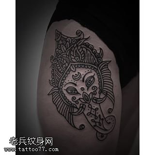 大腿点刺小象纹身图案