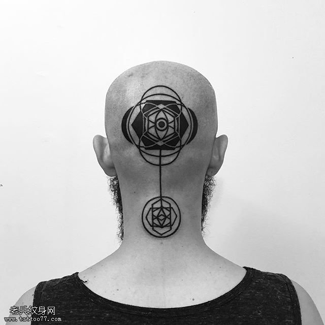 头部的几何图腾纹身图案
