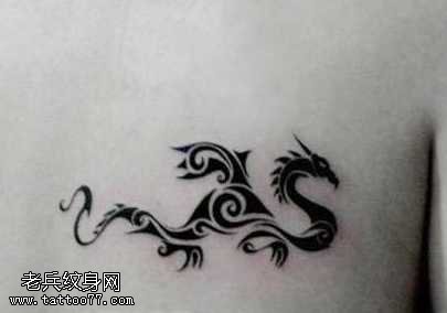 手稿潮流经典的图腾龙纹身图案