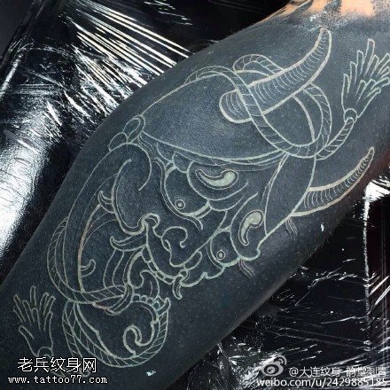 大灰腿小般若纹身图案