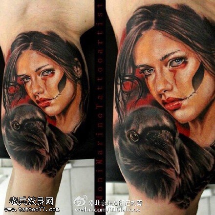 手臂上的女人乌鸦纹身图案