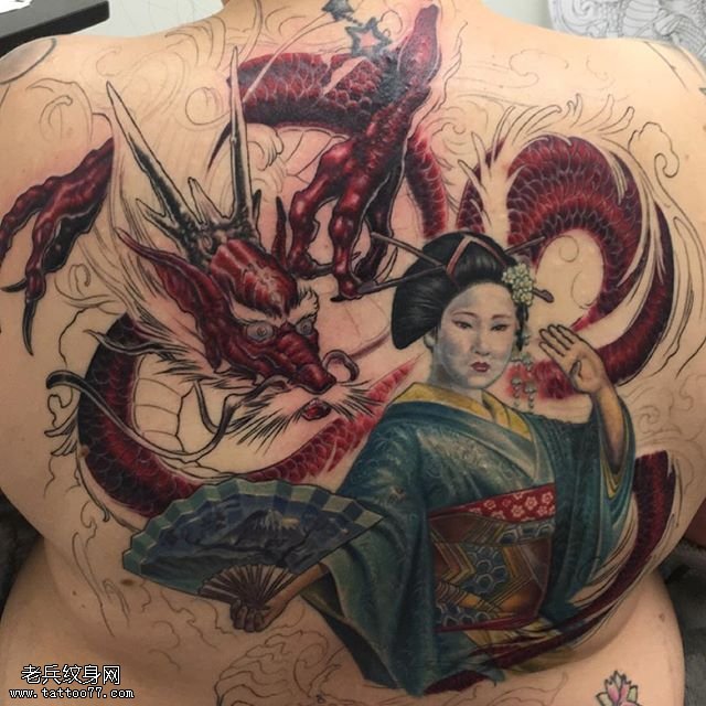 背部龙艺妓纹身图案