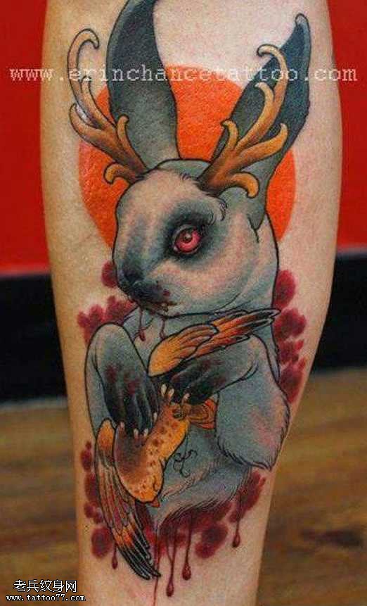 腿部兔子纹身图案