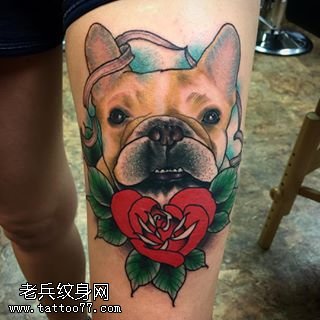 大腿上可爱的巴巴狗纹身图案
