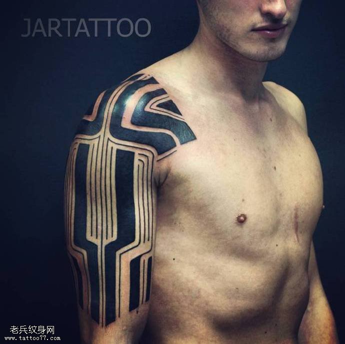 肩部日本风图腾纹身图案