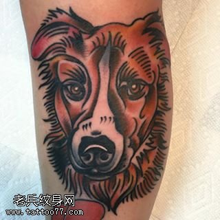 腿部彩绘狗狗纹身图案
