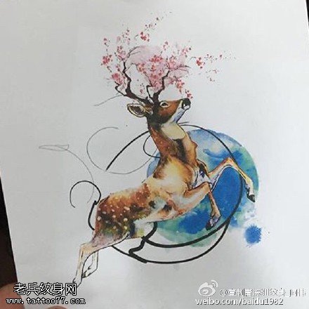 水彩梅花鹿纹身图案