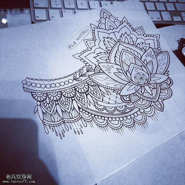 手稿点刺梵花纹身图案