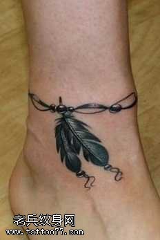 脚部漂亮脚链纹身图案