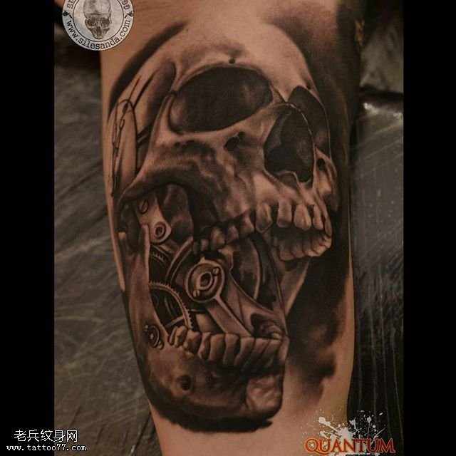 小腿的机械骷髅纹身图案