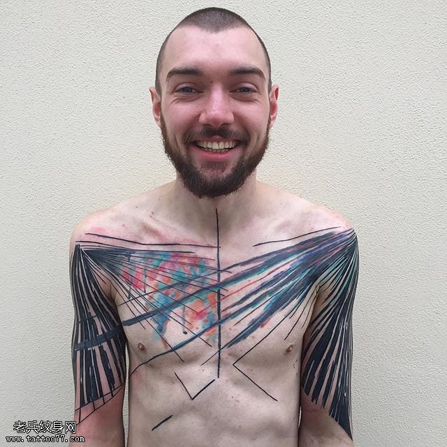 肩膀水墨线条纹身图案