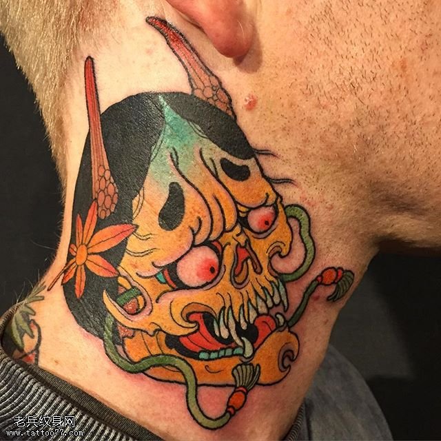 脖子上彩绘般若纹身图案