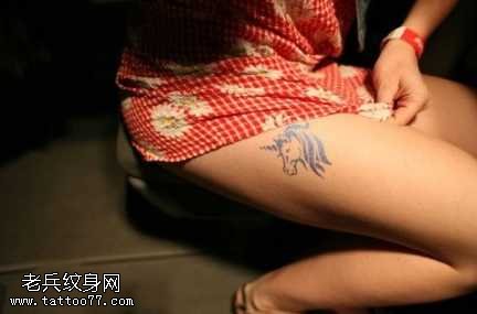 腿部马的纹身图案