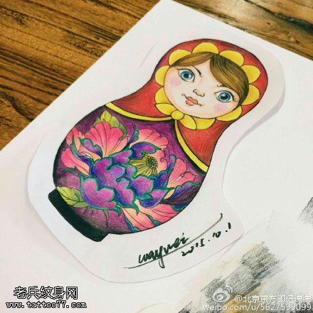 精美彩绘俄罗斯娃娃纹身图案