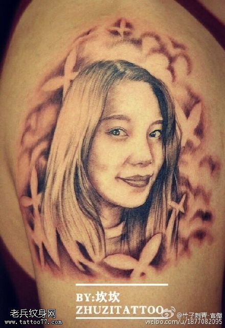 肩膀漂亮的肖像纹身图案