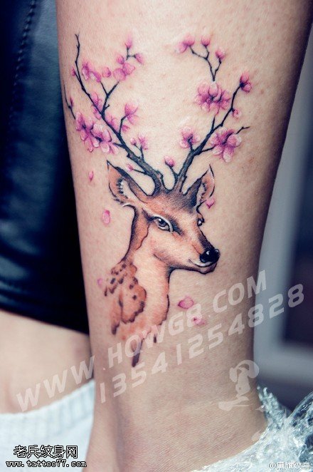 小腿的梅花鹿纹身图案