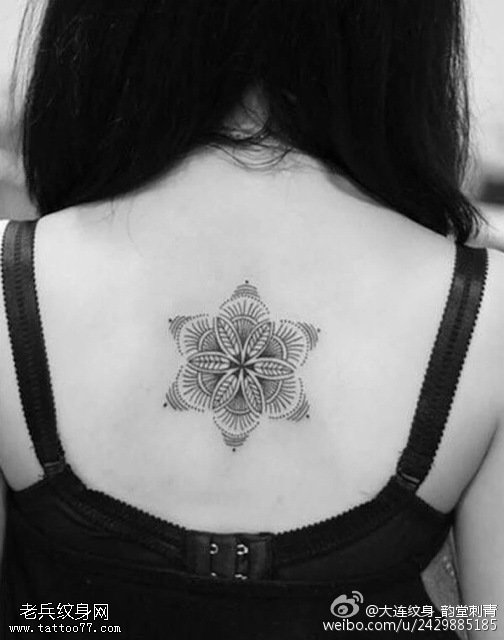背部清新梵花纹身图案