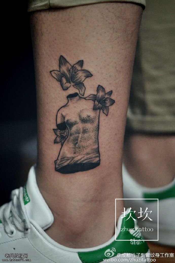 小腿的肌肉纹身图案