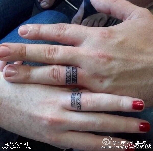 手指简单戒指纹身图案