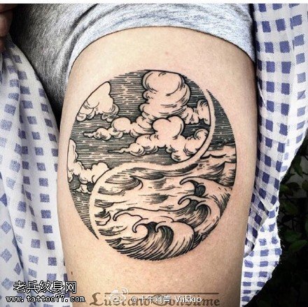 腿部祥云浪花纹身图案