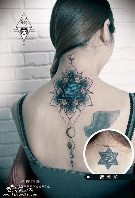 背部几何元素繁花纹身图案