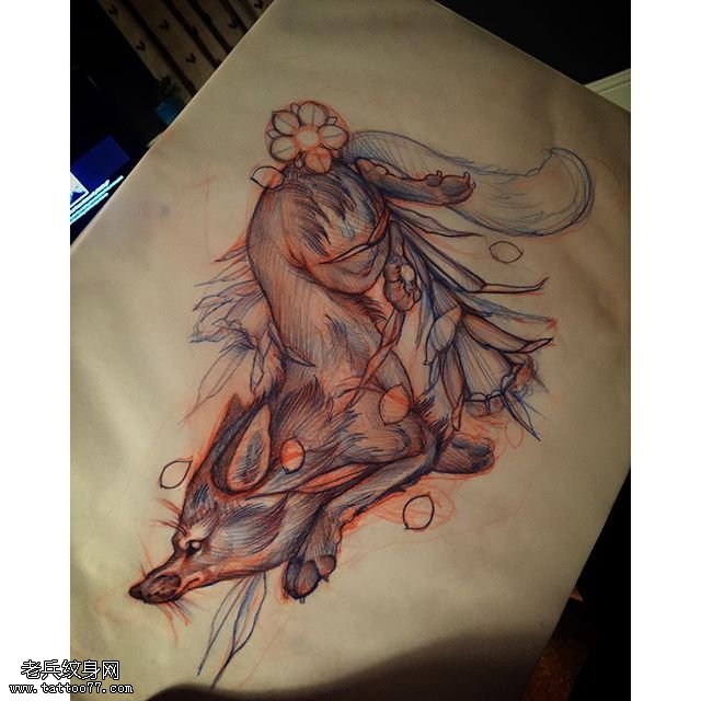 手稿线条狐狸纹身图案