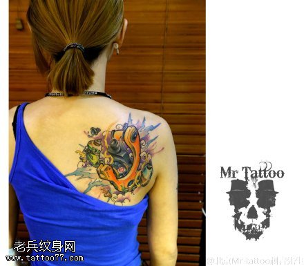 肩膀彩绘机械图纹身图案