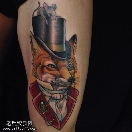 绅士的狐狸纹身图案