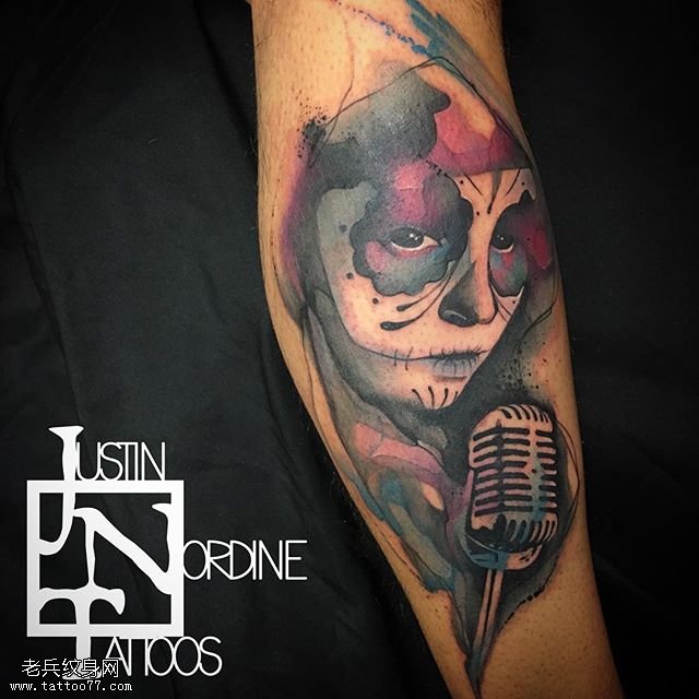 水墨歌手纹身图案