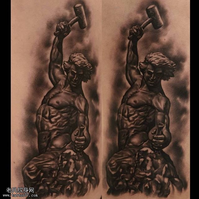 手臂写实耶稣纹身图案