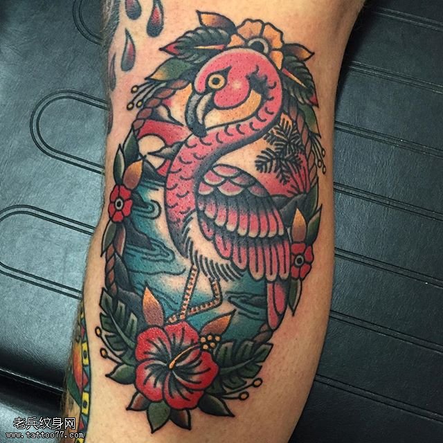 腿部彩绘仙鹤纹身图案