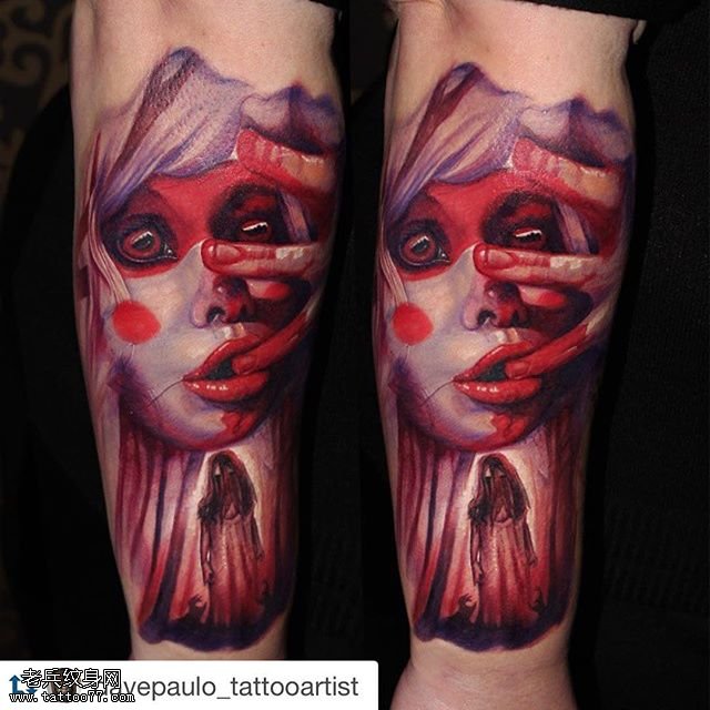 小腿上恶搞的肖像纹身图案