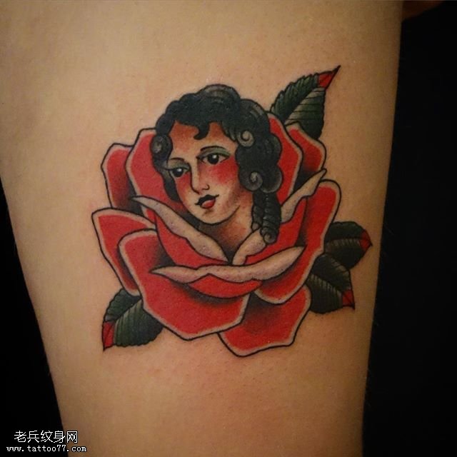 腿部美丽的姑娘纹身图案