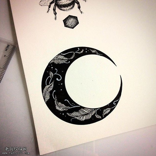 手稿月亮纹身图案