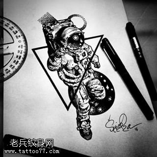 手稿点刺太空人纹身图案