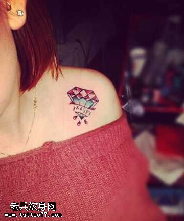 唯美小清新钻石纹身图案