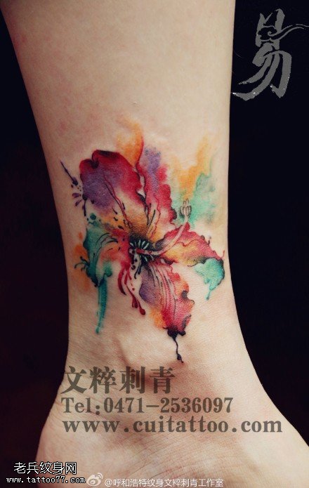 脚腕水彩花卉纹身图案
