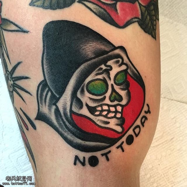 大腿的死神骷髅纹身图案