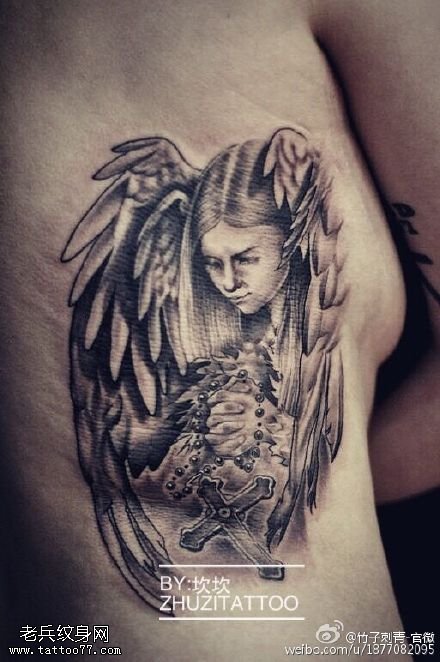 肩膀的天使美女纹身图案