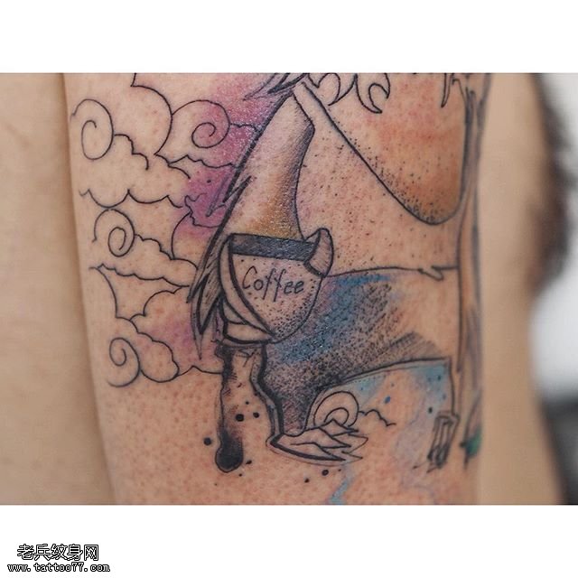 胳膊上点刺抽象图纹身图案