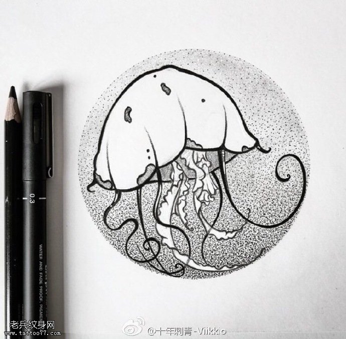 手稿点刺水母纹身图案