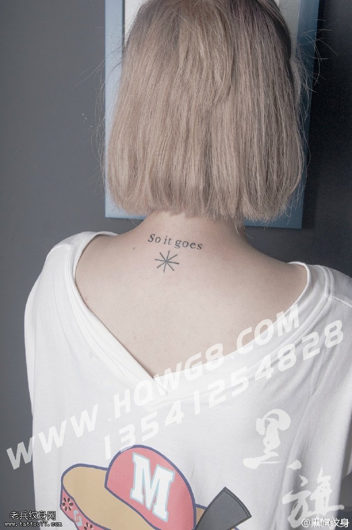 肩部米国字符纹身图案