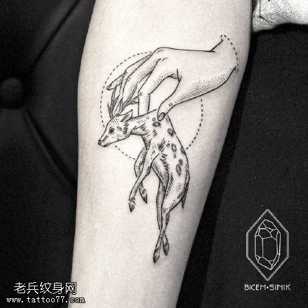 精美点刺手捏小羚羊纹身图案
