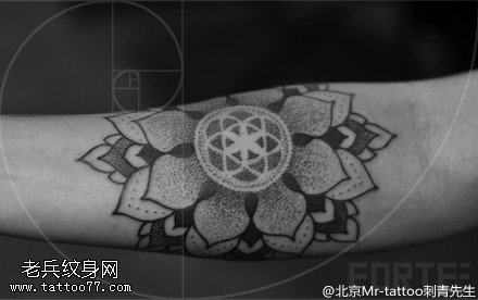经典点刺梵花纹身图案