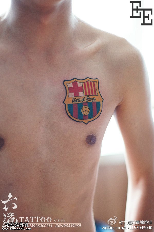 肩头徽章彩色纹身图案