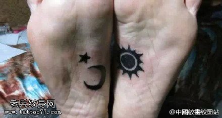 简单清爽的太阳月亮纹身图案